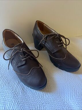 Vintage-Style Brown Lace-Up Faux Leather Chunky Heel Oxford Brogues US 6.5 CN 37